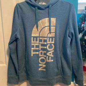 The North Face medium hoodie, only worn a few times, great condition.